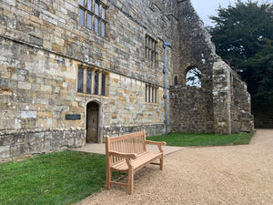 2023-03-04-Winchester bench 6ft in teak wood, Battle Abbey