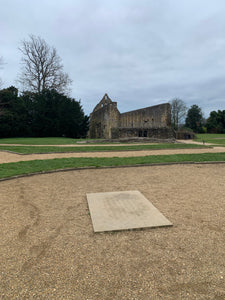 2023-03-04-Winchester bench 6ft in teak wood, Battle Abbey