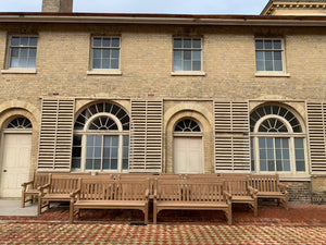 2023-03-19-Winchester bench 6ft in teak wood, Osbourne House