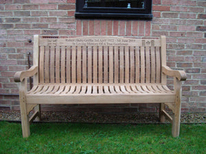 memorial bench with the flag of Canada carved into wood - 4mb4045