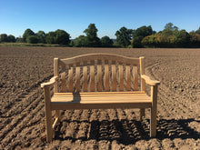 Load image into Gallery viewer, 2018-09-27-Turnberry bench 4ft in roble wood-5651