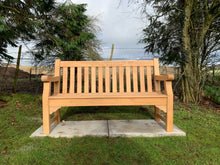 Load image into Gallery viewer, Royal Park Memorial Bench 5ft in FSC Certified Roble wood (Free 1 line engraving)